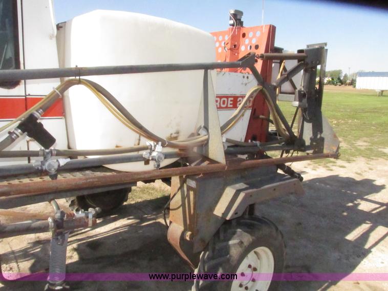 image for item H4643 Melroe Spra-Coupe 220 sprayer
