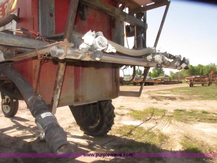 image for item H4643 Melroe Spra-Coupe 220 sprayer