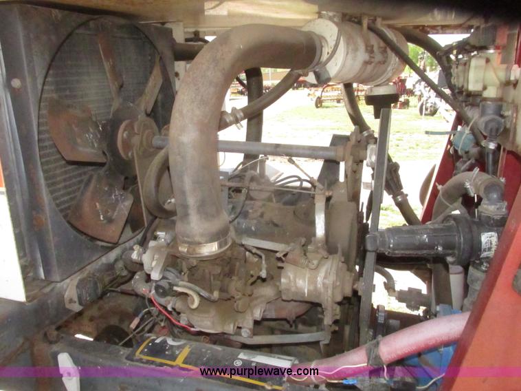 image for item H4643 Melroe Spra-Coupe 220 sprayer