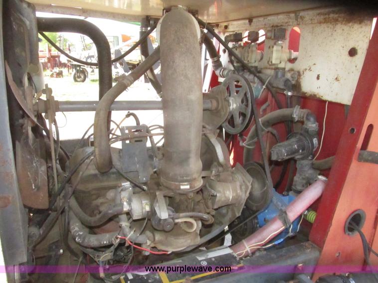 image for item H4643 Melroe Spra-Coupe 220 sprayer