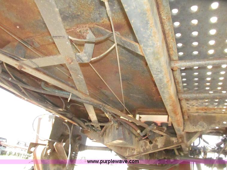 image for item H4643 Melroe Spra-Coupe 220 sprayer