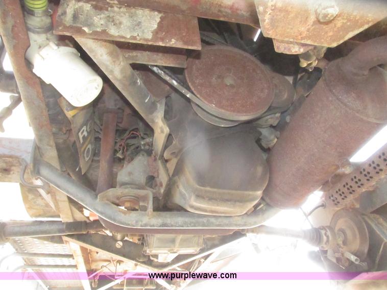 image for item H4643 Melroe Spra-Coupe 220 sprayer