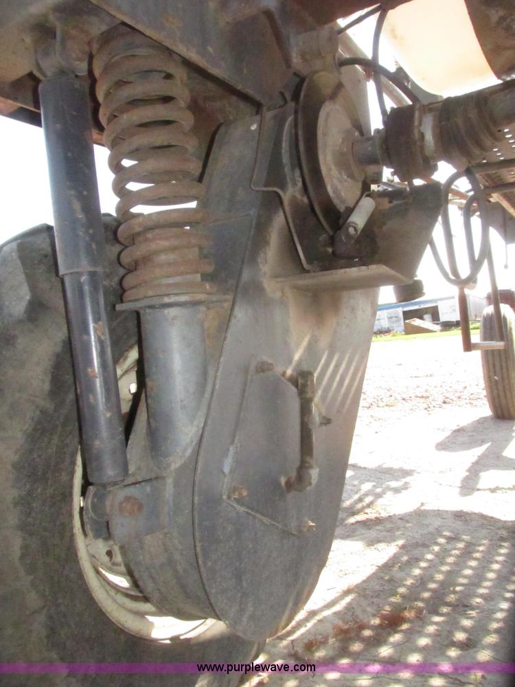 image for item H4643 Melroe Spra-Coupe 220 sprayer