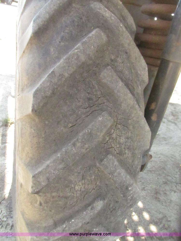 image for item H4643 Melroe Spra-Coupe 220 sprayer