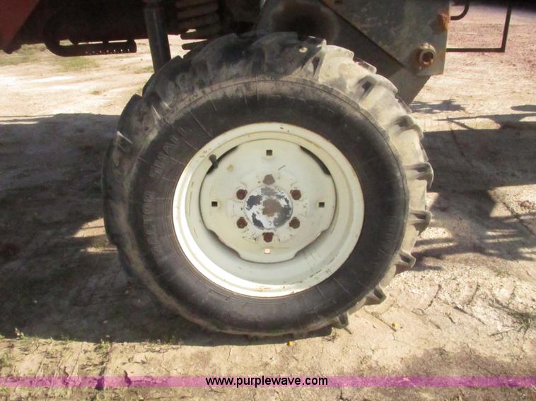 image for item H4643 Melroe Spra-Coupe 220 sprayer