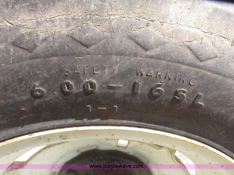 image for item H4643 Melroe Spra-Coupe 220 sprayer