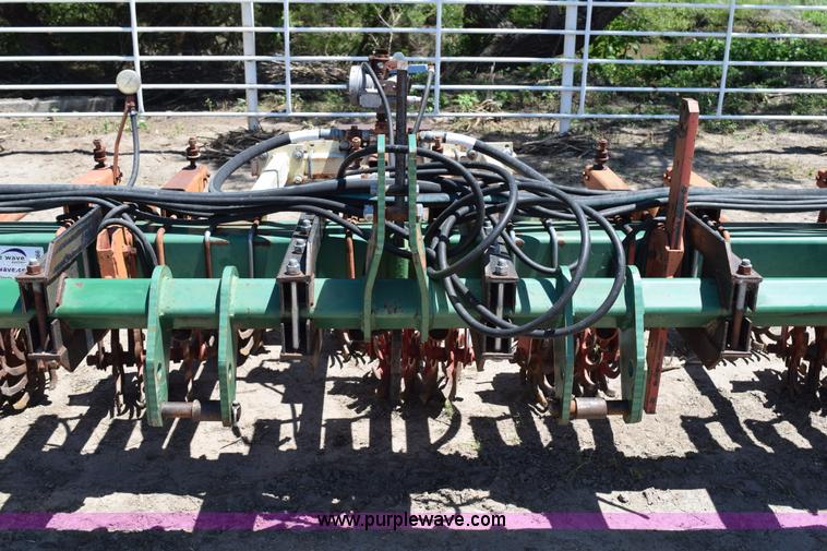 image for item H5066 Hawkins anhydrous applicator with rolling baskets