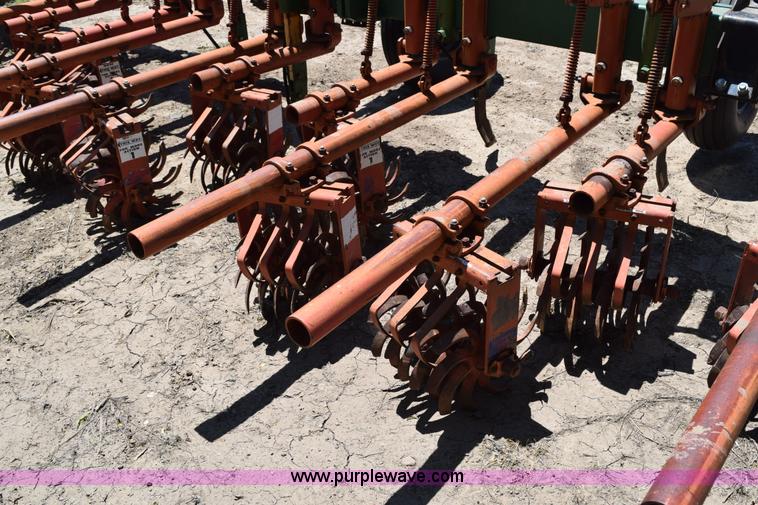 image for item H5066 Hawkins anhydrous applicator with rolling baskets