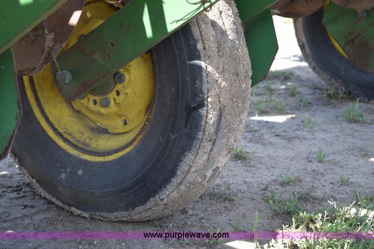 image for item H5068 John Deere 7000 planter