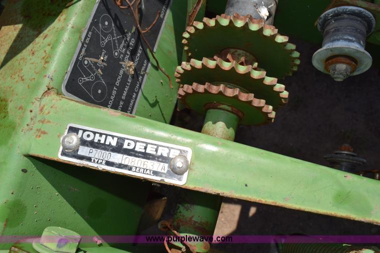 image for item H5068 John Deere 7000 planter