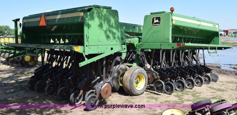 image for item H5069 John Deere 455 grain drill