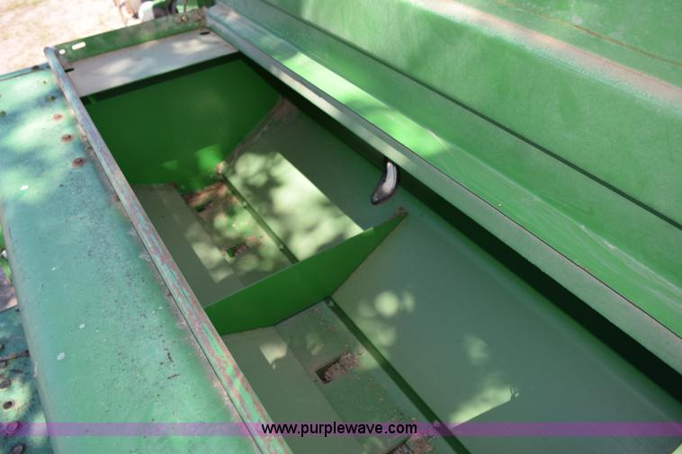 image for item H5069 John Deere 455 grain drill