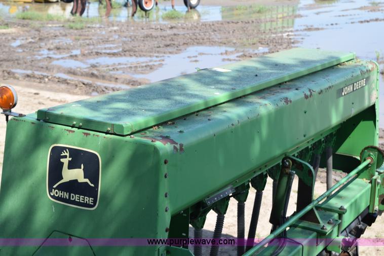 image for item H5069 John Deere 455 grain drill