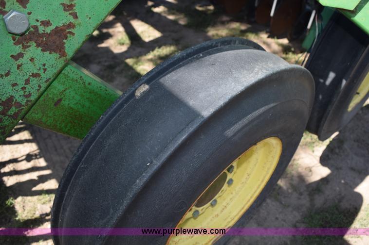image for item H5069 John Deere 455 grain drill