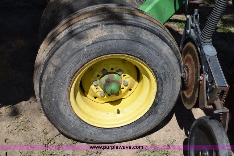 image for item H5069 John Deere 455 grain drill