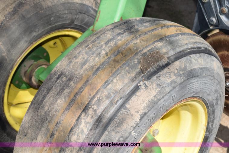 image for item H5069 John Deere 455 grain drill
