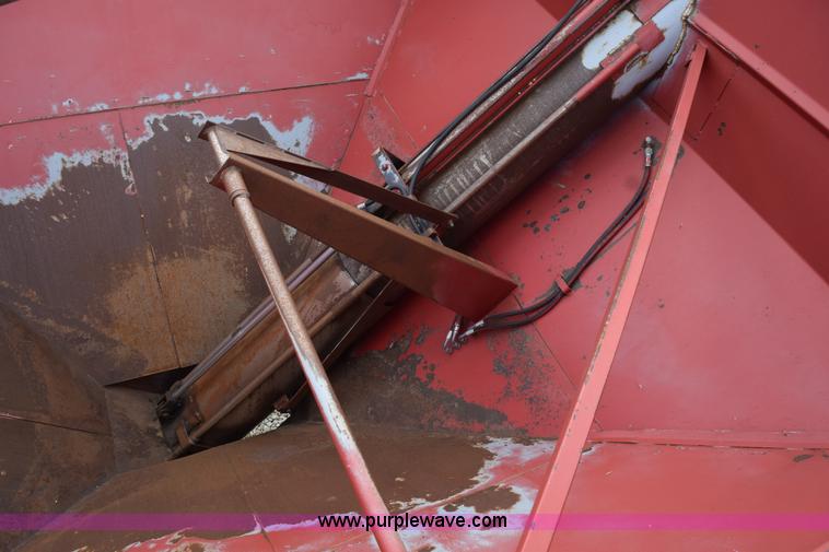 image for item H5096 Brent 320 grain cart