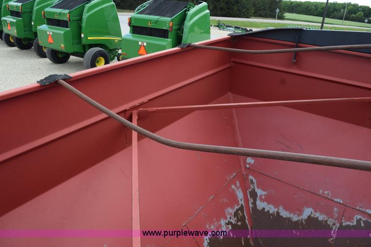 image for item H5096 Brent 320 grain cart