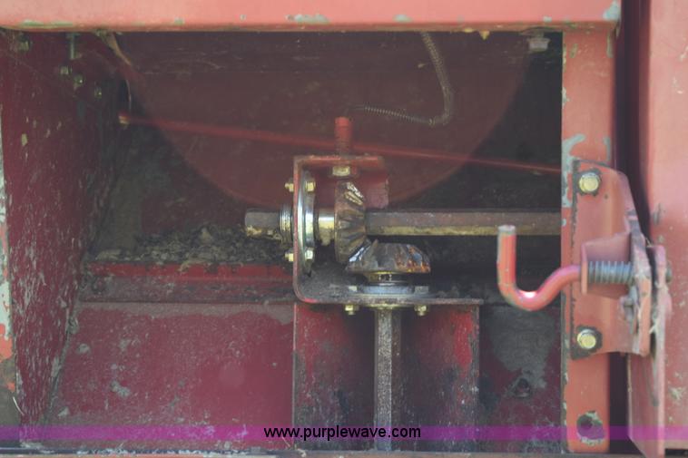 image for item H5100 1998 Case IH 2388 Axial-Flow combine