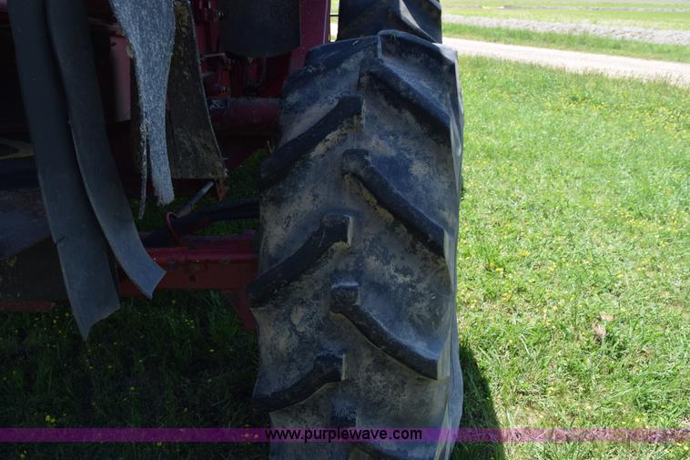 image for item H5100 1998 Case IH 2388 Axial-Flow combine
