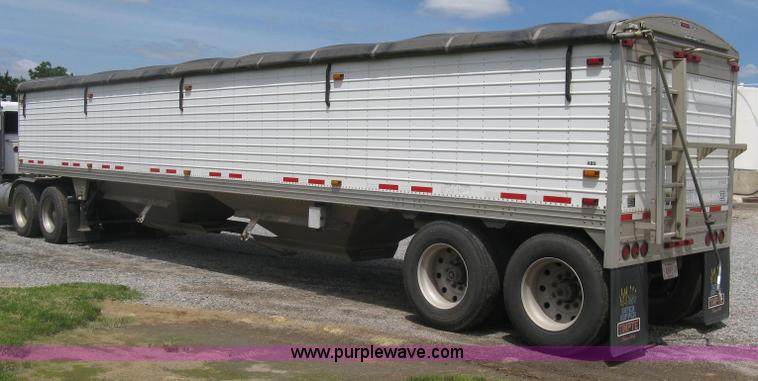 image for item H8552 2009 Timpte Super Hopper hopper bottom trailer