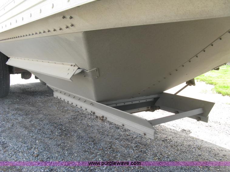 image for item H8552 2009 Timpte Super Hopper hopper bottom trailer