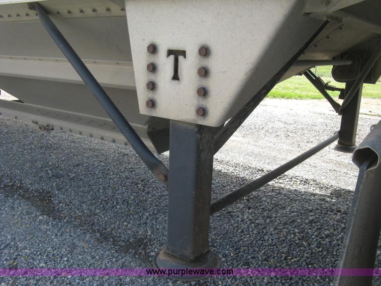 image for item H8552 2009 Timpte Super Hopper hopper bottom trailer