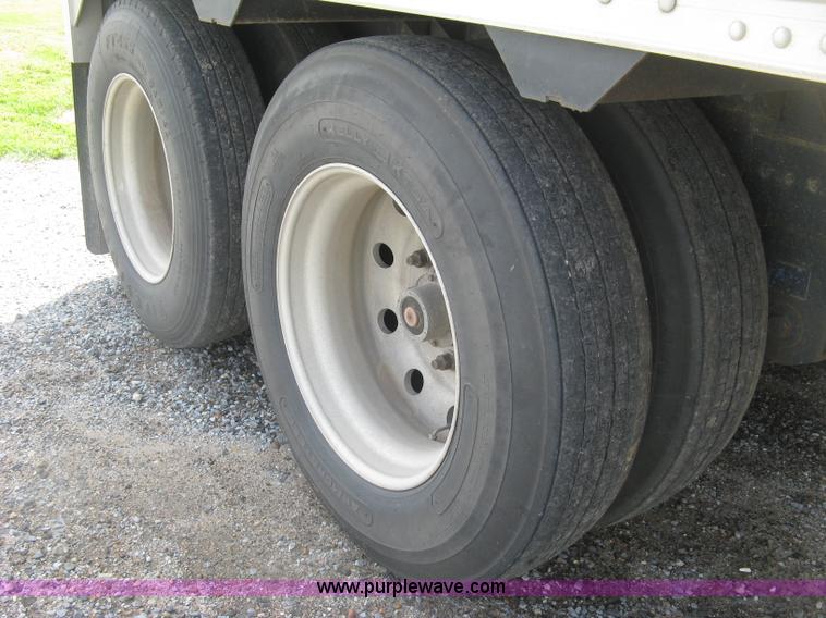 image for item H8552 2009 Timpte Super Hopper hopper bottom trailer