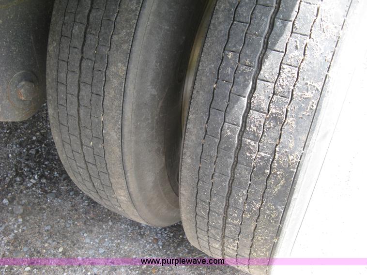 image for item H8552 2009 Timpte Super Hopper hopper bottom trailer