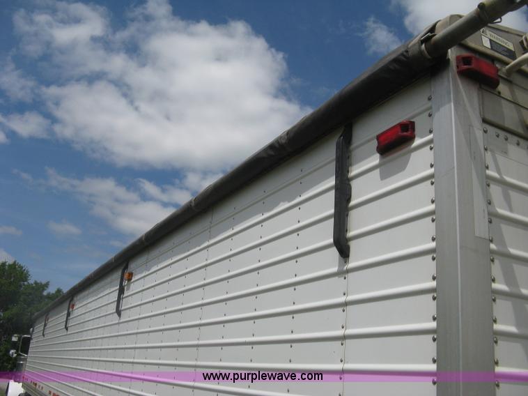 image for item H8552 2009 Timpte Super Hopper hopper bottom trailer