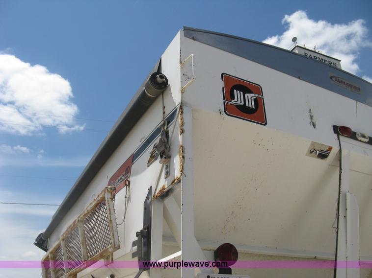 image for item H8553 1981 International 1754 applicator truck