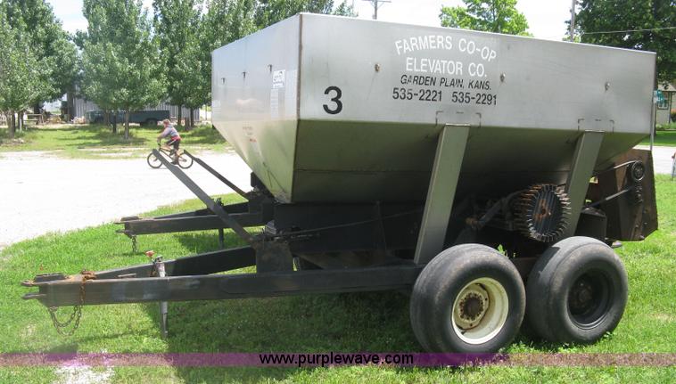 image for item H8554 Adams fertilizer spreader buggy