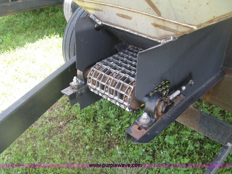 image for item H8554 Adams fertilizer spreader buggy