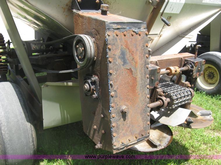 image for item H8554 Adams fertilizer spreader buggy