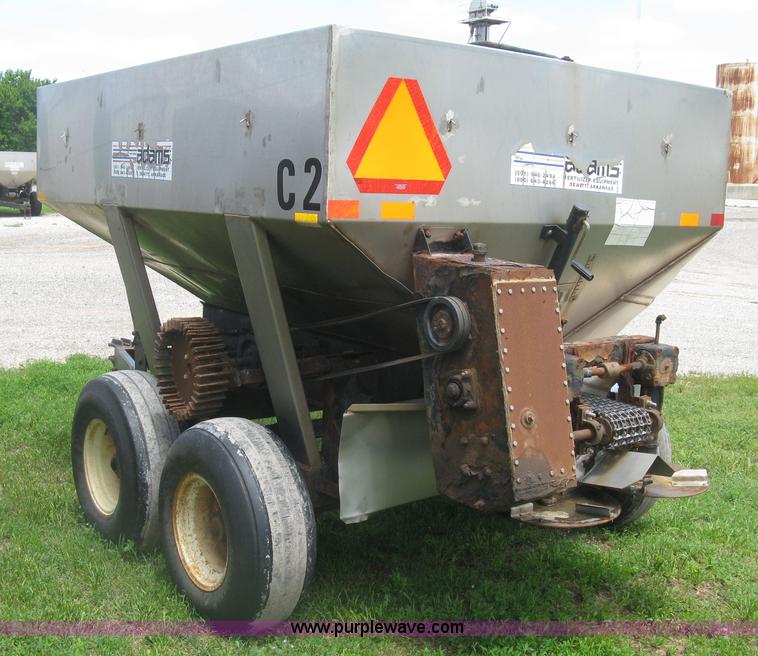 Adams fertilizer spreader buggy in Cheney, KS Item H8555 sold