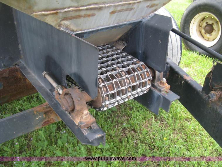 image for item H8555 Adams fertilizer spreader buggy
