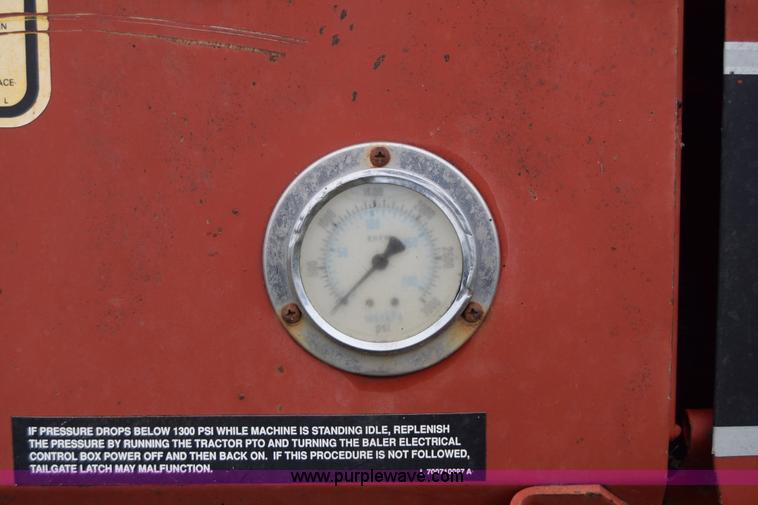 image for item J6640 1994 Case IH 8465A round baler