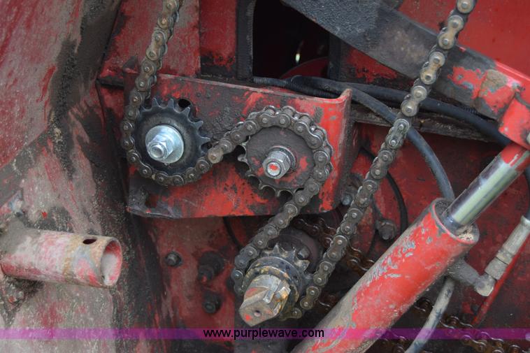 image for item J6640 1994 Case IH 8465A round baler