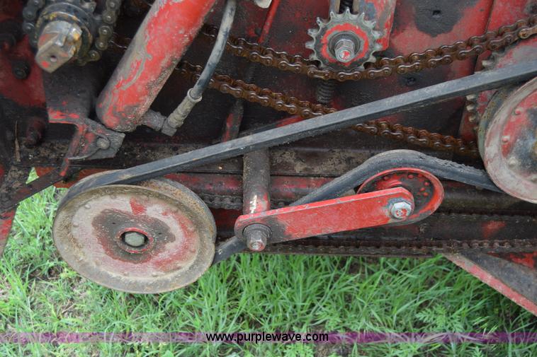 image for item J6640 1994 Case IH 8465A round baler
