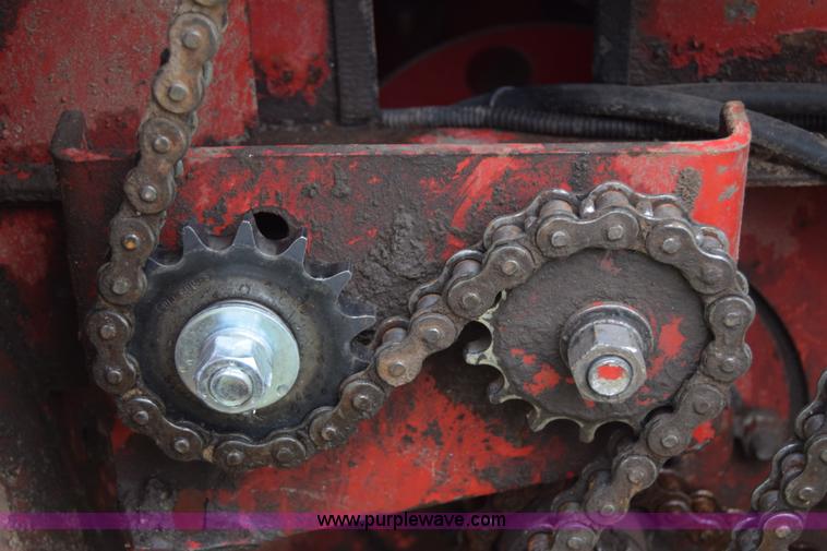 image for item J6640 1994 Case IH 8465A round baler