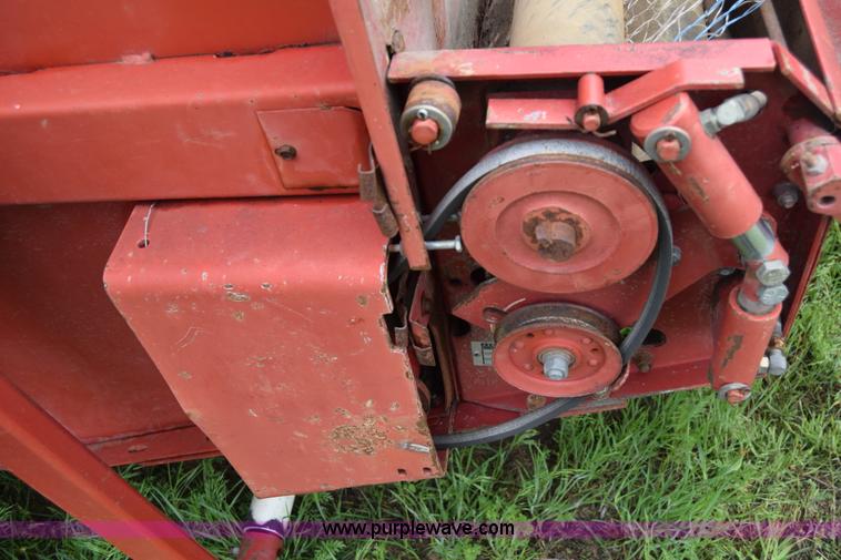 image for item J6640 1994 Case IH 8465A round baler