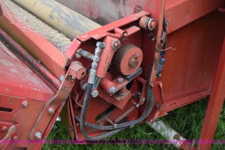 image for item J6640 1994 Case IH 8465A round baler