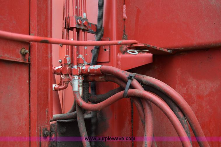 image for item J6640 1994 Case IH 8465A round baler