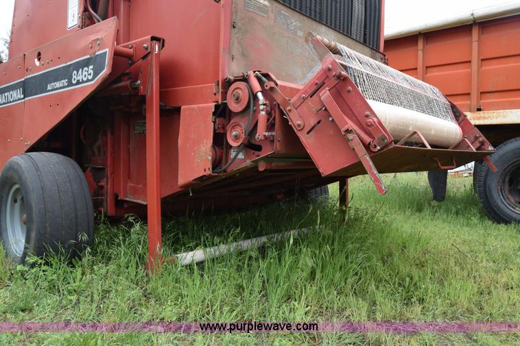 image for item J6640 1994 Case IH 8465A round baler