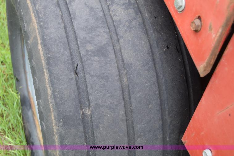 image for item J6640 1994 Case IH 8465A round baler