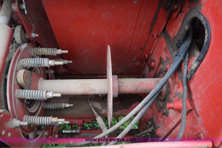 image for item J6640 1994 Case IH 8465A round baler