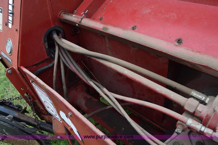 image for item J6640 1994 Case IH 8465A round baler
