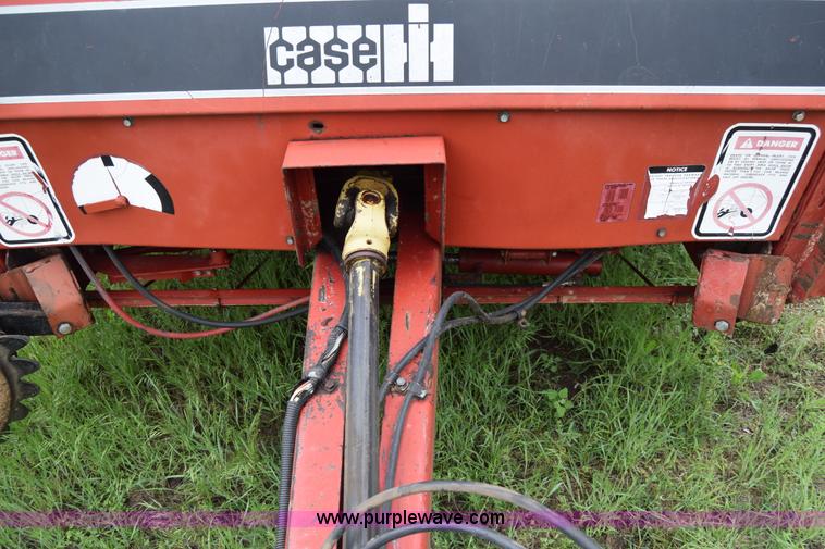 image for item J6640 1994 Case IH 8465A round baler