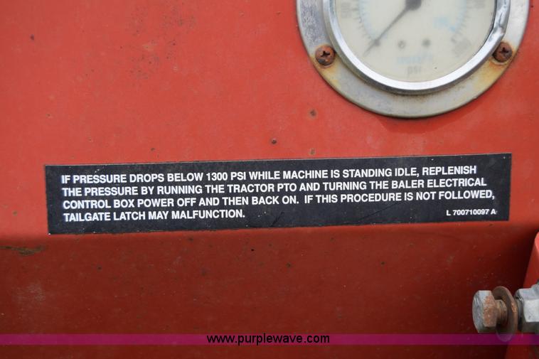 image for item J6640 1994 Case IH 8465A round baler