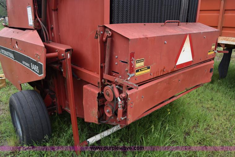 image for item J6640 1994 Case IH 8465A round baler